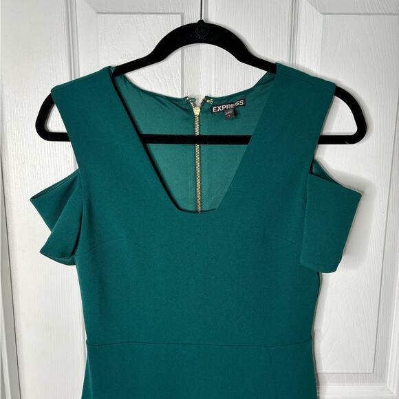 Express Green Cold Shoulder Knee Length Dress Gold Back Zipper Size 4 - Picture 3 of 7